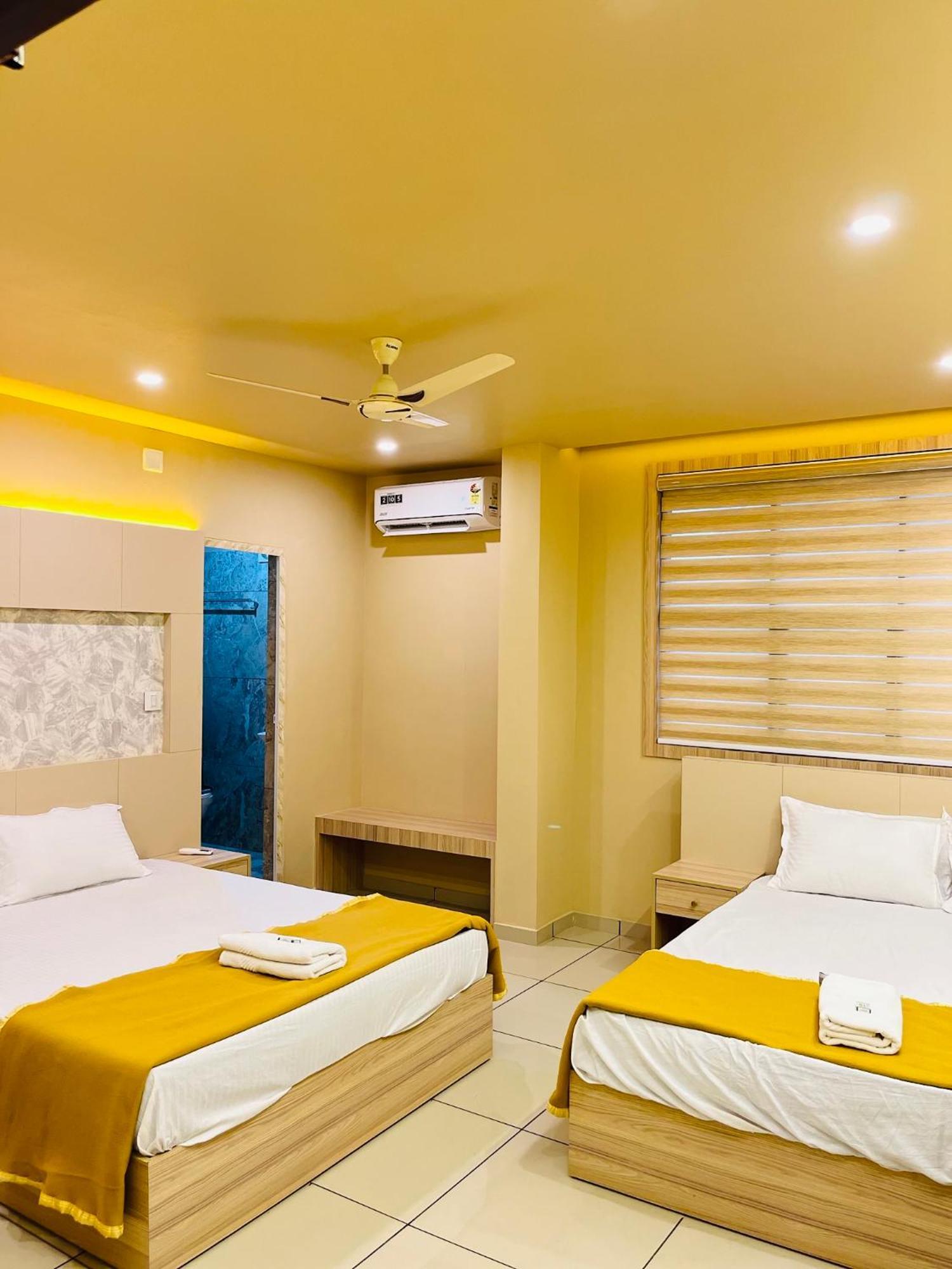 Famstay And Healthclub Kannur Extérieur photo